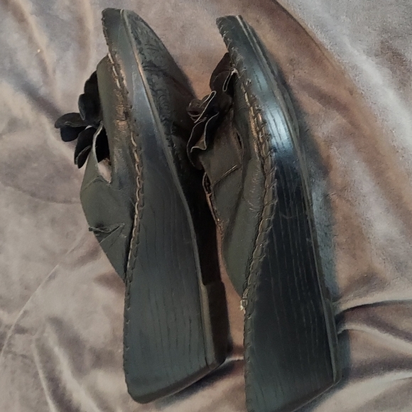 heels - Picture 4 of 6